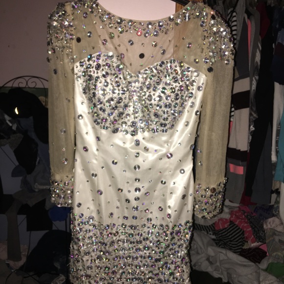 Dresses & Skirts - short party dress
